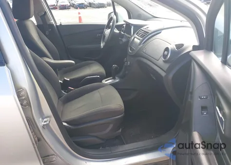 2016 Chevrolet Trax 1Ls z USA, uszkodzony, nr VIN KL7CJKSB5GB676346